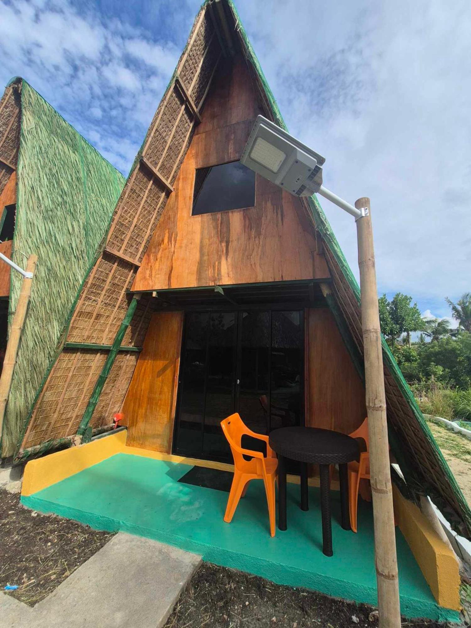 Nirvana Resort & Dive Centre - Moalboal Buitenkant foto