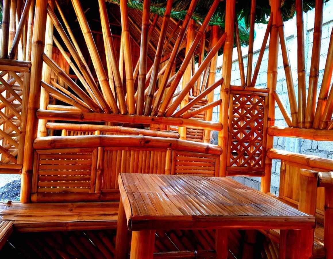 Nirvana Resort & Dive Centre - Moalboal Buitenkant foto